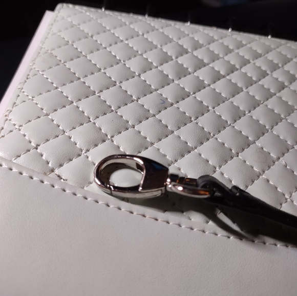 $ DROP!! Steve Madden Red and White 3 Piece Pet Lover's Set. ~New in Gift Box~ - Picture 3 of 14